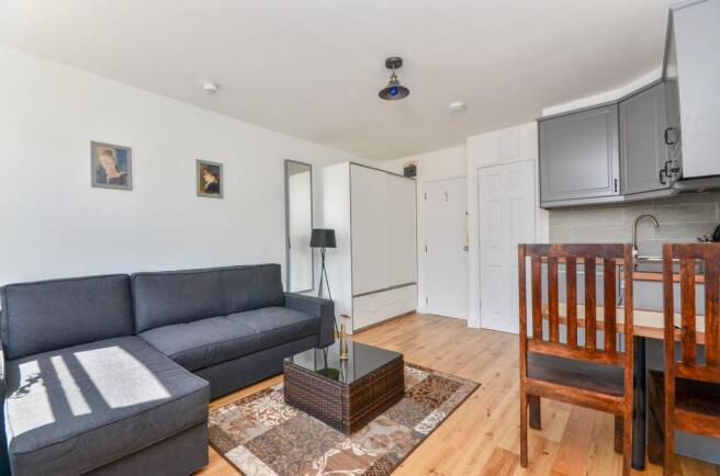 Studio to rent