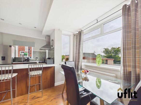 3 bed Semi-Detached for sale Image 10