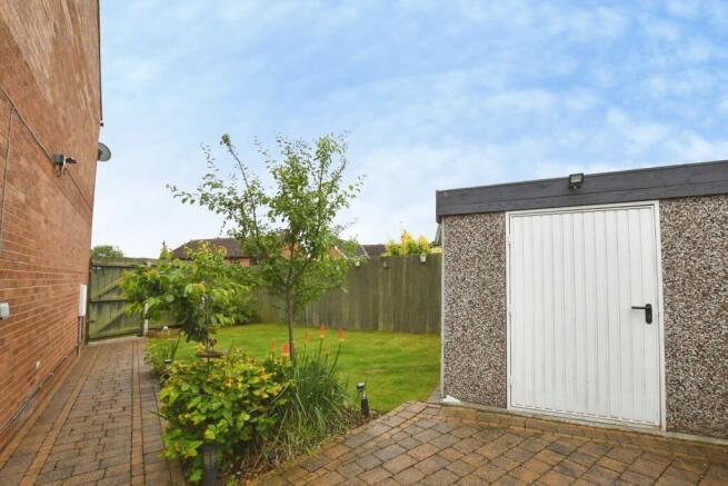 2 bed Semi-Detached for sale Image 12