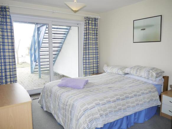 BEDROOM ONE (MASTER)