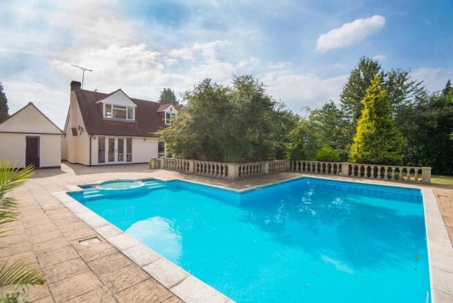 swimming pool