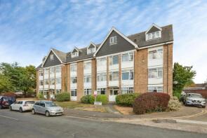 Flat 7, Packham Court, Farm Way, Worcester Park KT4 8RT