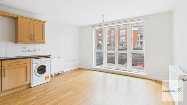 CAM05325G0-PR0104...