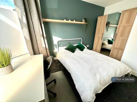 4 bed Terraced to rent Image 7