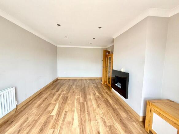 2 bed Semi-Detached Bungalow for sale Image 5