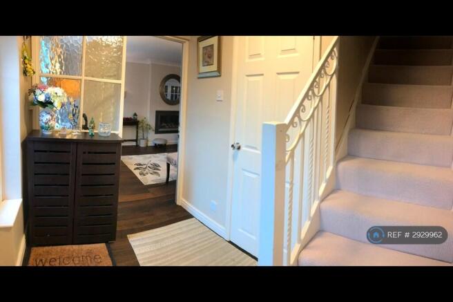 5 bed Detached to rent Image 10