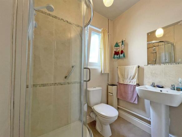 Gifford Terrace Road 68 - Shower Room.jpg