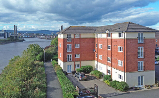 2-bed flat on Argosy Way, Newport, £130,000