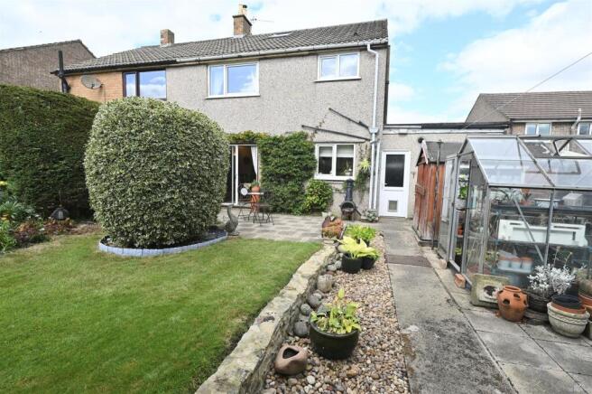 3 bed Semi-Detached for sale Image 2