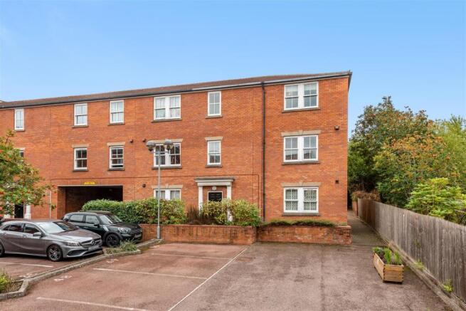 54 People's Place, Banbury-2.jpg