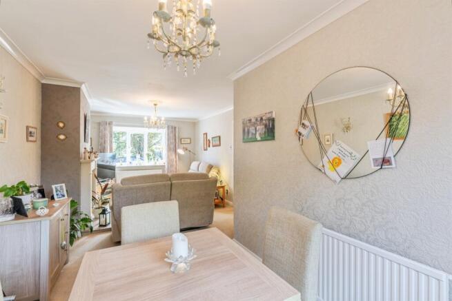 3 bed Semi-Detached for sale Image 6