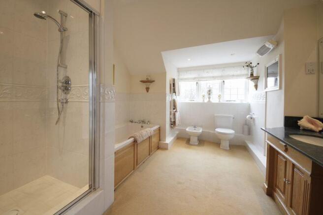 Master En-Suite