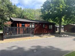 4, Shorefield Way, Lymington SO41 0RX
