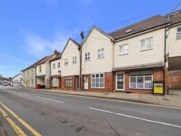 7, Saxon Court, High Street, Alcester B50 4AB