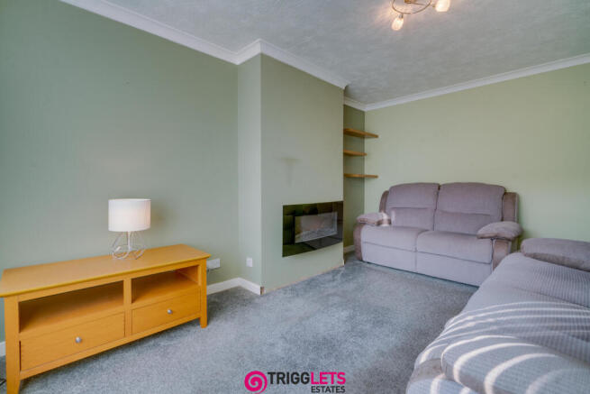 2 bed Terraced to rent Image 4