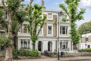 Ground Floor Flat, 77, Richmond Avenue, London N1 0LX