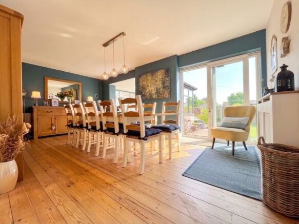 2 bed Detached Bungalow for sale Image 9