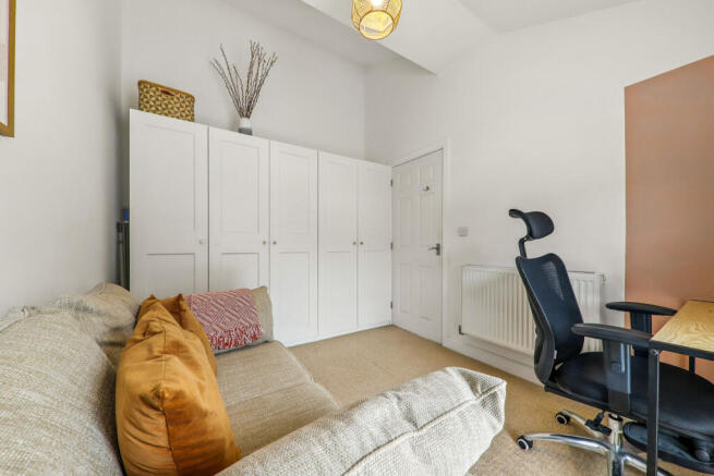 3 bed Town House for sale Image 11