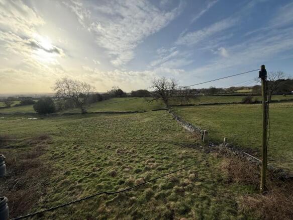 2 bed Terraced to rent Image 7