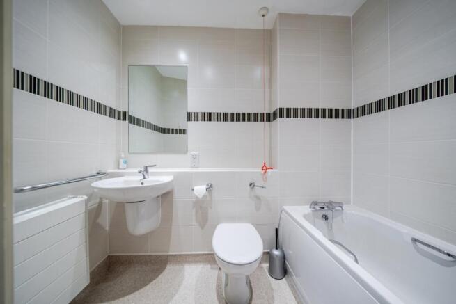 2 bed Retirement Property for sale Image 10