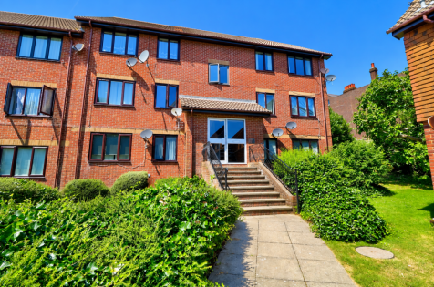Dover Road, Folkestone, CT19