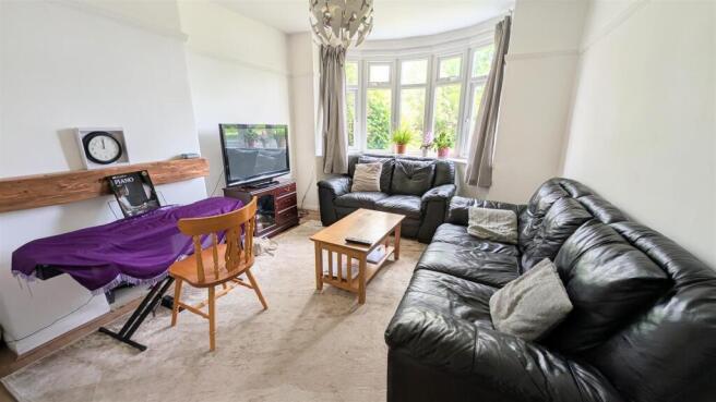 3 bed Semi-Detached to rent Image 4