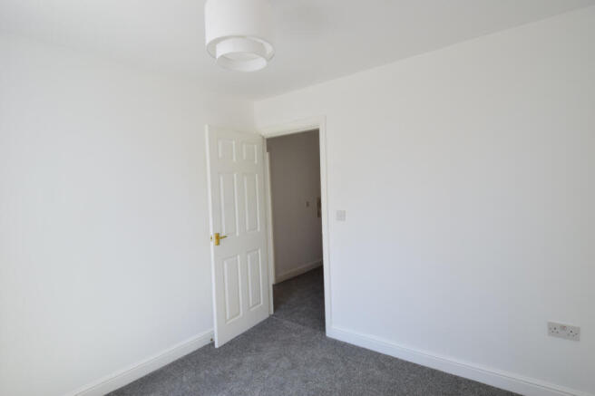 2 bed Apartment to rent Image 6
