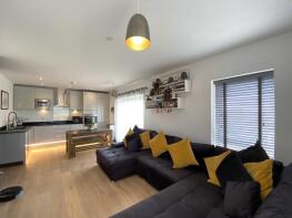 Flat 64, 12 Prospects Place, Fairfax Drive, Westcliff-on-sea SS0 9FR