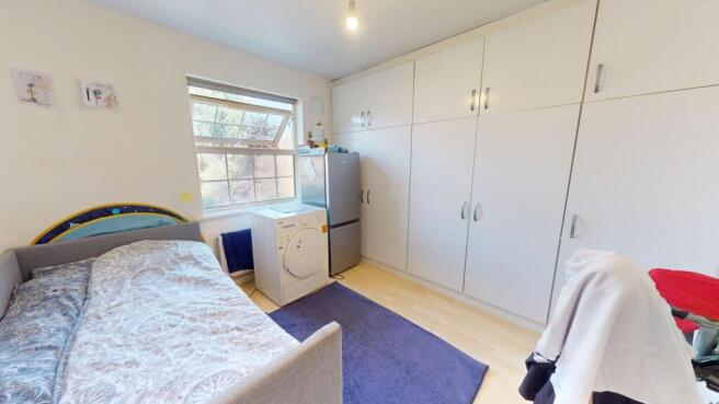 2 bed Apartment for sale Image 5