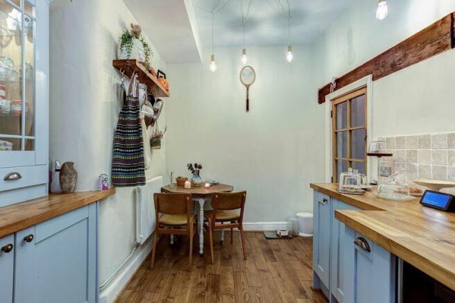 KITCHEN DINER
