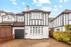 71, Springfield Gardens, Upminster RM14 3ER