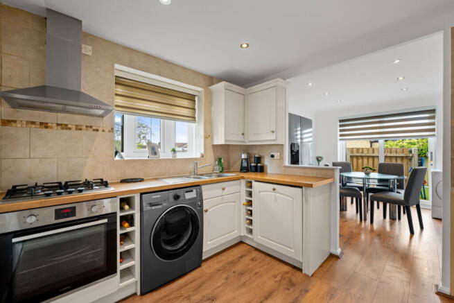 3 bed Detached Bungalow for sale Image 3