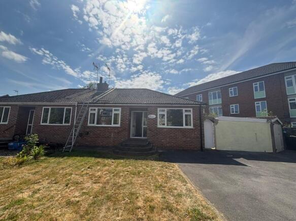 3 bed Bungalow to rent Image 9