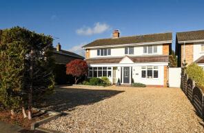 50, Captains Lane, Burton-on-trent DE13 8EZ