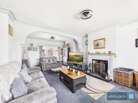 4 bed Semi-Detached for sale Image 5