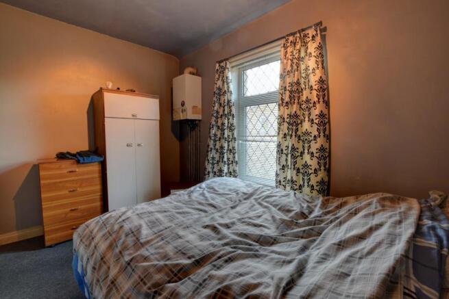 Bedroom 1 - 2.jpg