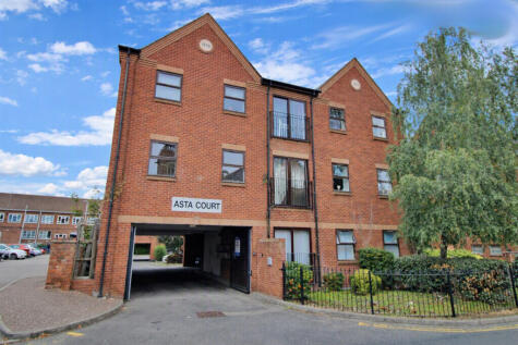 Asta Court, Chestnut Field, Rugby