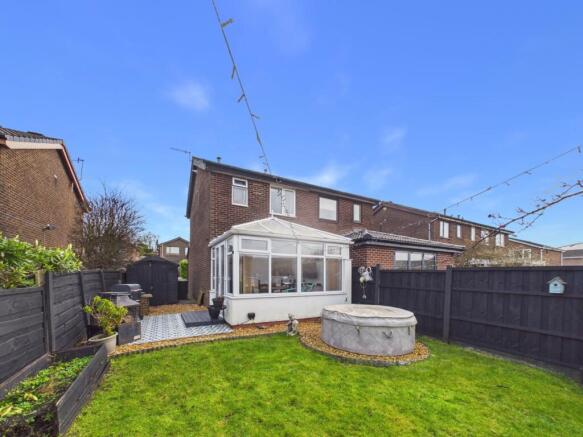 CAM02093G0-PR0078-STILL024