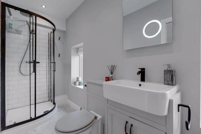 Bedroom One En...