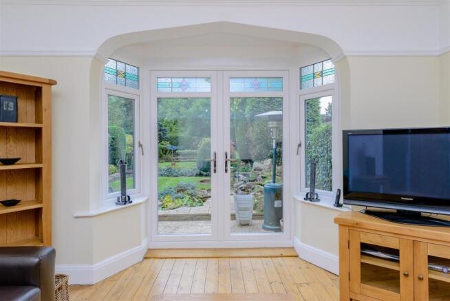 8364306-interior10.jpg