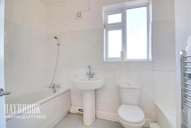 3 bed Maisonette to rent Image 4