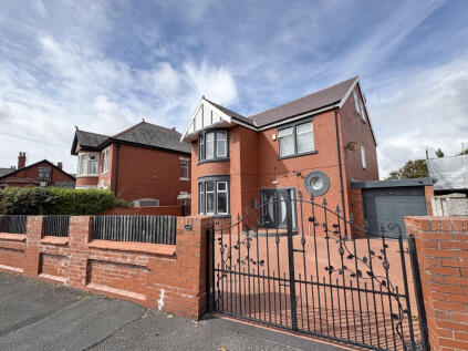 Warbreck Hill Road, North Shore, FY2