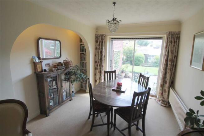 Lounge/Dining Room
