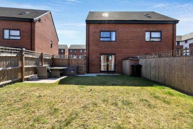 3 bed Semi-Detached for sale Image 2