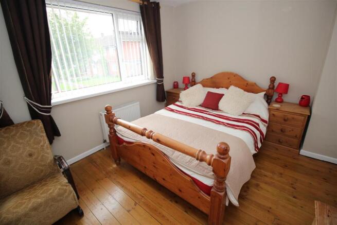 bed 1 (2).JPG