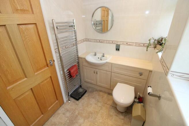4 bed Detached for sale Image 12