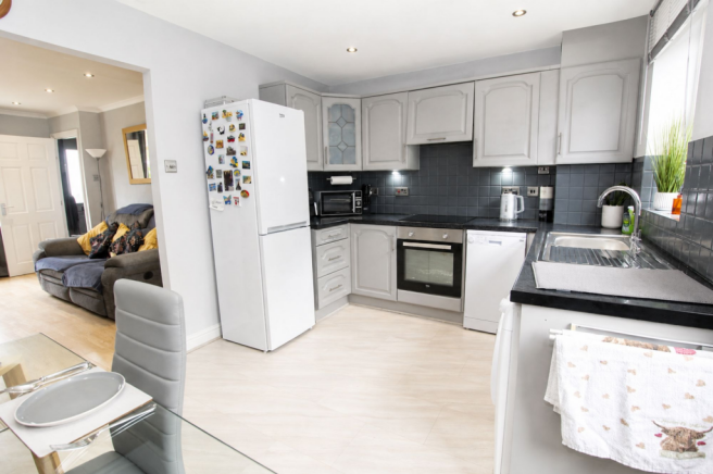 2 bed Terraced for sale Image 9