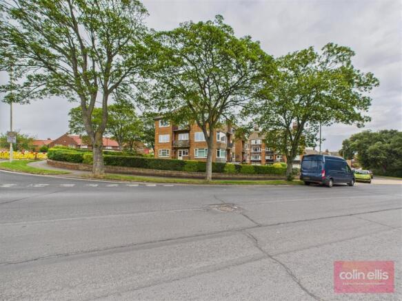 2 bed Flat for sale Image 12