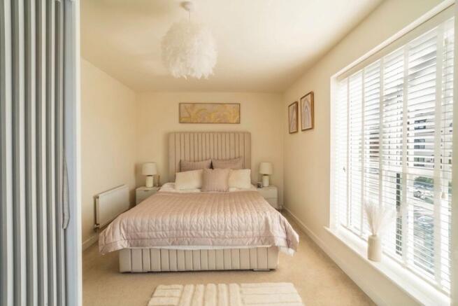 4 bed Detached for sale Image 4