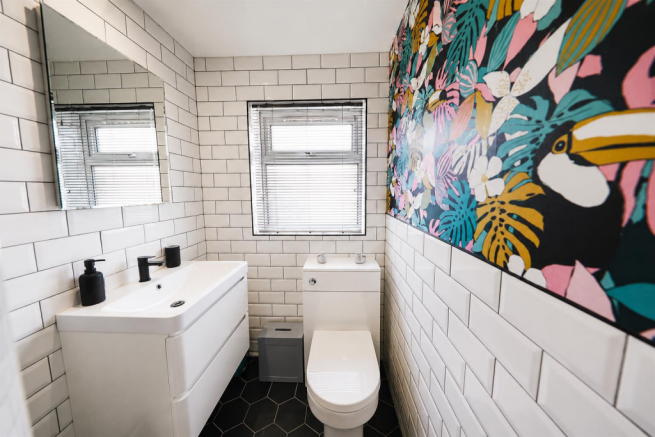 3 bed Terraced for sale Image 12
